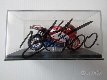 Modellino ducati 999 sbk con autografo N. Hodgson