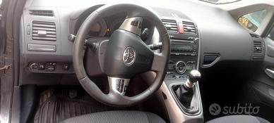 TOYOTA Auris - 2010