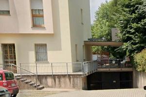 Garage/box fiorano centro