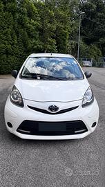 Toyota Aygo 1.0 5 porte Active unico proprietario