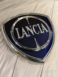 LANCIA insegna