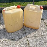 Taniche in plastica da 25 e 30 LT