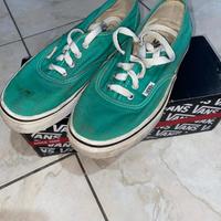 Vans verde acqua