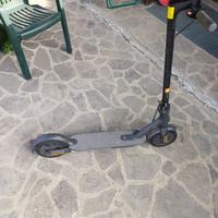 Monopattino elettrico - XIAOMI