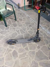 Monopattino elettrico - XIAOMI