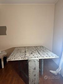 Tavolo grigio/ scrivania