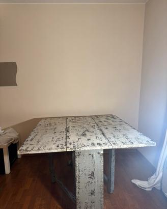 Tavolo grigio/ scrivania