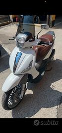 Beverly 300