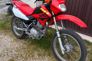 Moto Honda XR 125 patente A1 16 anni