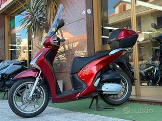 Sh 150 Vendita in Moto e scooter a Catania e provincia - Main Image