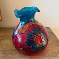 Vasetto in vetro soffiato decorato a mano