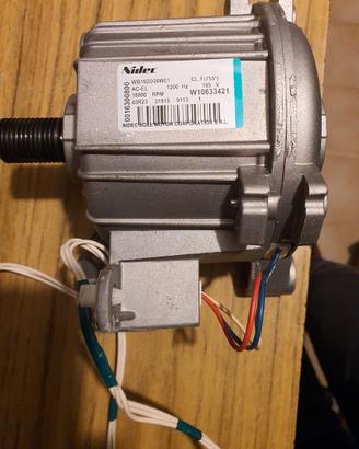 Whirpool  lavatrice  FSCR80215 Motore