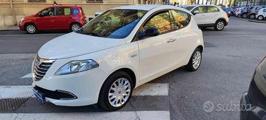 LANCIA Ypsilon 1.2 69 CV 5 porte S&S Gold
