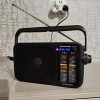 Radio portatile Panasonic RF-2400 AM/FM