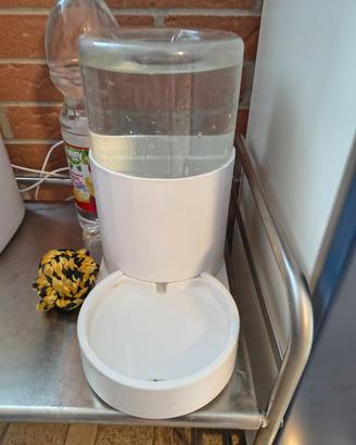 Abbeveratoio per animali