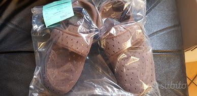 Pantofole con velcro