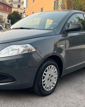 Lancia Ypsilon 1.2 69 CV 5 porte GPL Ecochic Gold