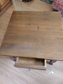 Tavolino in legno da salotto 
