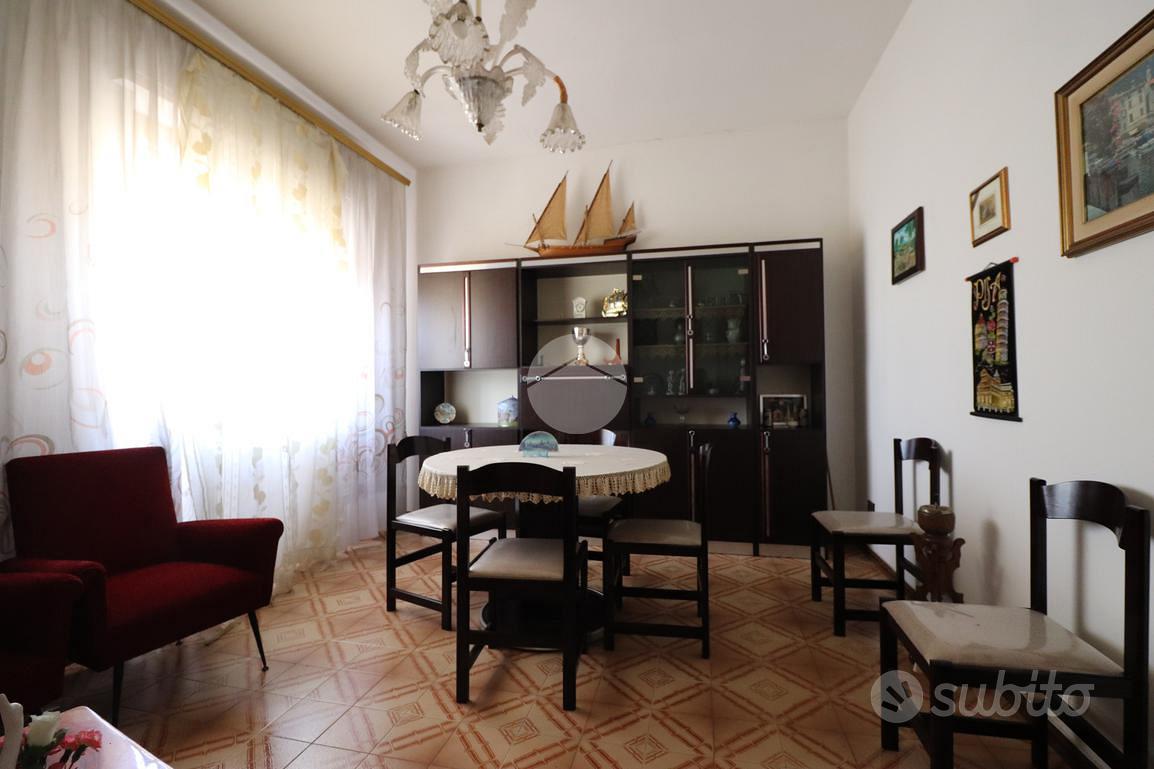 4 LOCALI A CAGLIARI