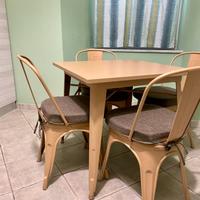 Tavolo quadrato + 4 sedie impilabili