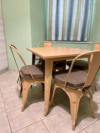 Tavolo quadrato + 4 sedie impilabili