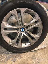 cerchio in lega con copertoni