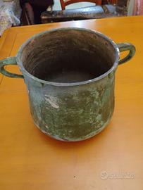 Antica Pentola in Rame Massiccio