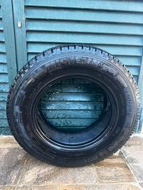gomma Michelin 215/70/R15