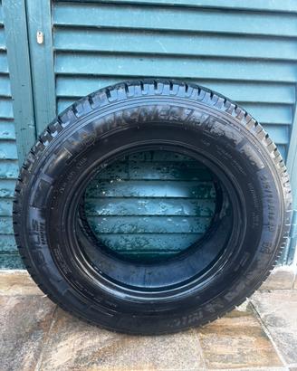 gomma Michelin 215/70/R15
