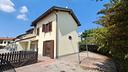 villetta-a-schiera-di-195-m²-con-4-locali-e-box-au
