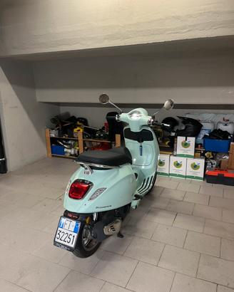 Vespa 125 Primavera - Come nuova, soli 5.473 km!