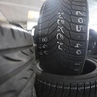 205 40 17 in sede Pneumatici per tutte le misure