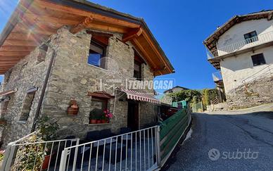 VILLA INDIPENDENTE A QUART