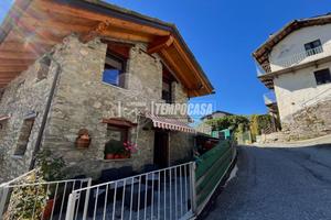 VILLA INDIPENDENTE A QUART