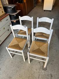 Set 4 sedie in legno bianco.