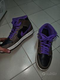 Jordan 1 mid Marroni e viola