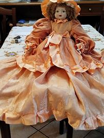 Bambola in porcellana 