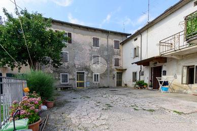 CASA DI CORTE A FUMANE