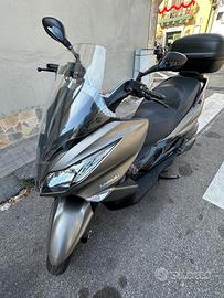 Kawasaki J300 ABS S.E.