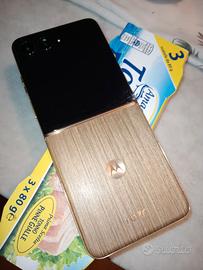 Motorola Razr 60 ultra legno