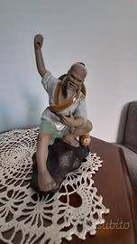 statua raffigurante giapponese 