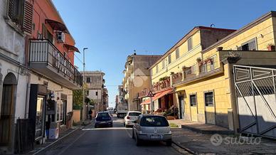 NEGOZIO A CASTELLAMMARE DI STABIA