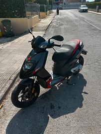 Scooter Aprilia Sr 50 Motard