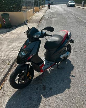 Scooter Aprilia Sr 50 Motard