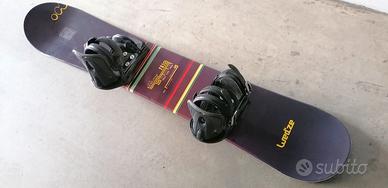 Snowboard 160 cm con attacchi