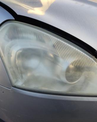 Proiettore destro NISSAN QASHQAI del 2008