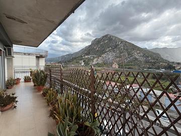 4 vani ristrutturato Zona GIAFAR/R.SICILIANA