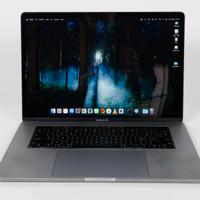 MacBook Pro 15" – i7 / 16 GB RAM / SSD 500 GB