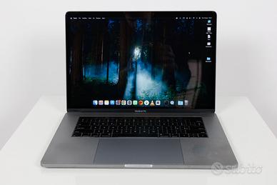 MacBook Pro 15" – i7 / 16 GB RAM / SSD 500 GB