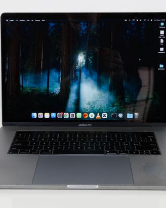 MacBook Pro 15" – i7 / 16 GB RAM / SSD 500 GB